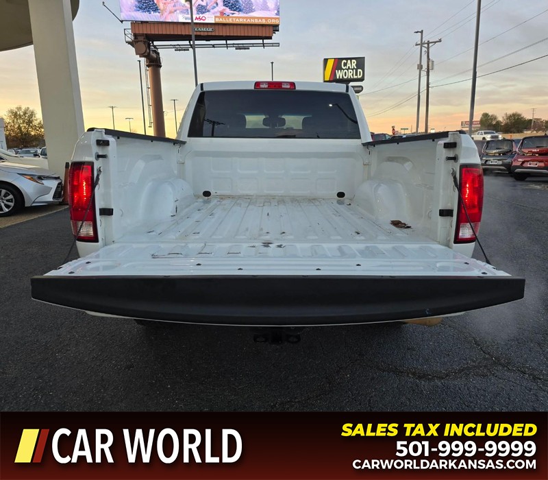 Ram 1500 Classic Vehicle Full-screen Gallery Image 15