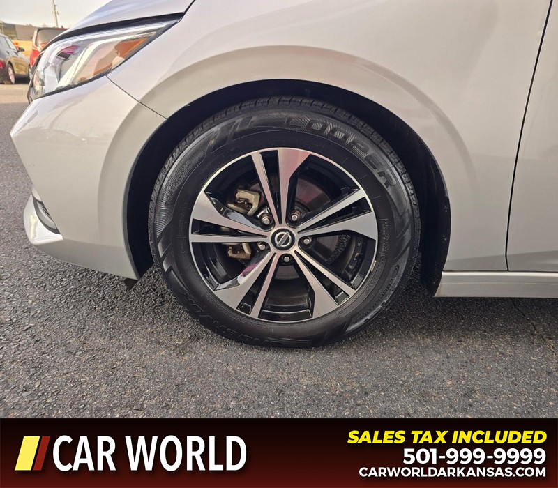 Nissan Sentra Vehicle Full-screen Gallery Image 6