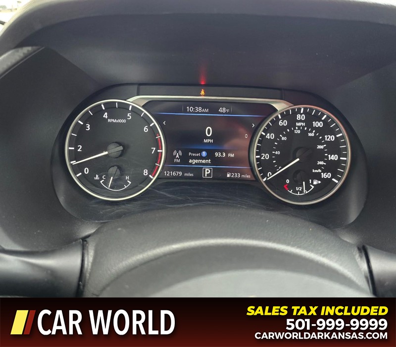 Nissan Sentra Vehicle Full-screen Gallery Image 17