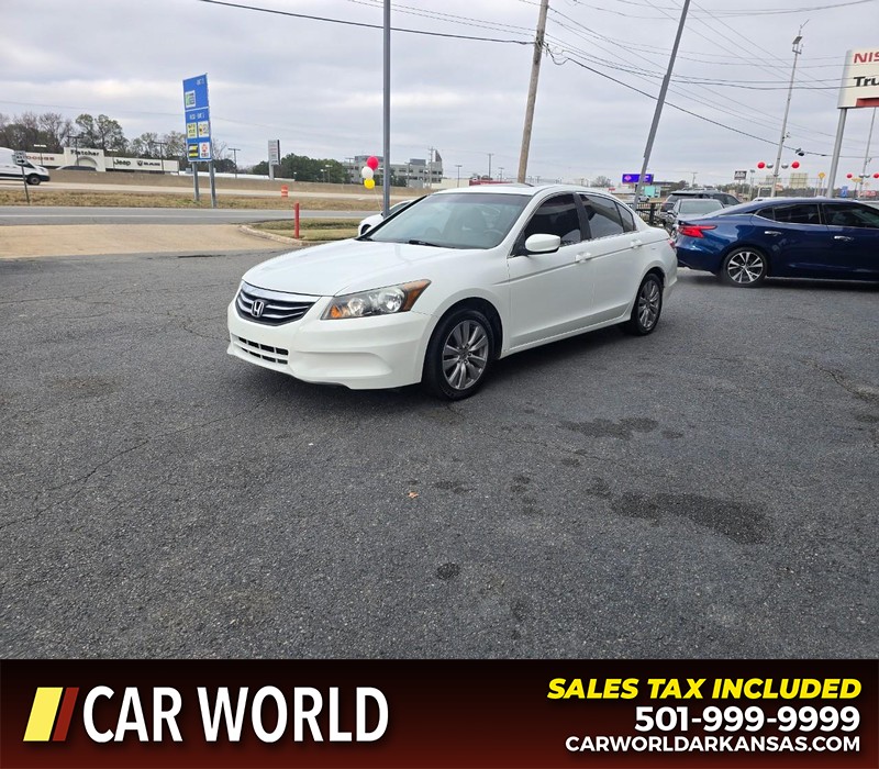 Honda Accord Sedan Vehicle Full-screen Gallery Image 3