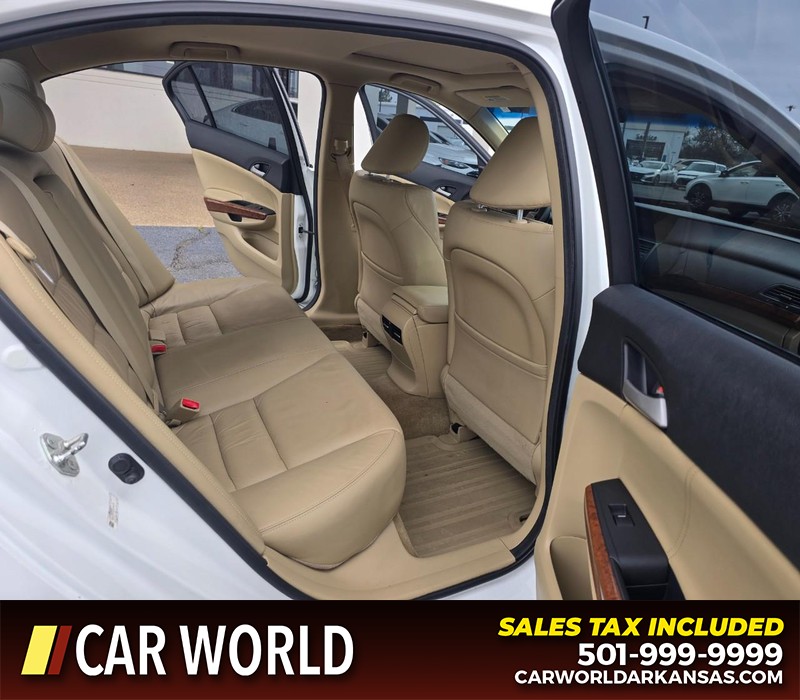 Honda Accord Sedan Vehicle Full-screen Gallery Image 12