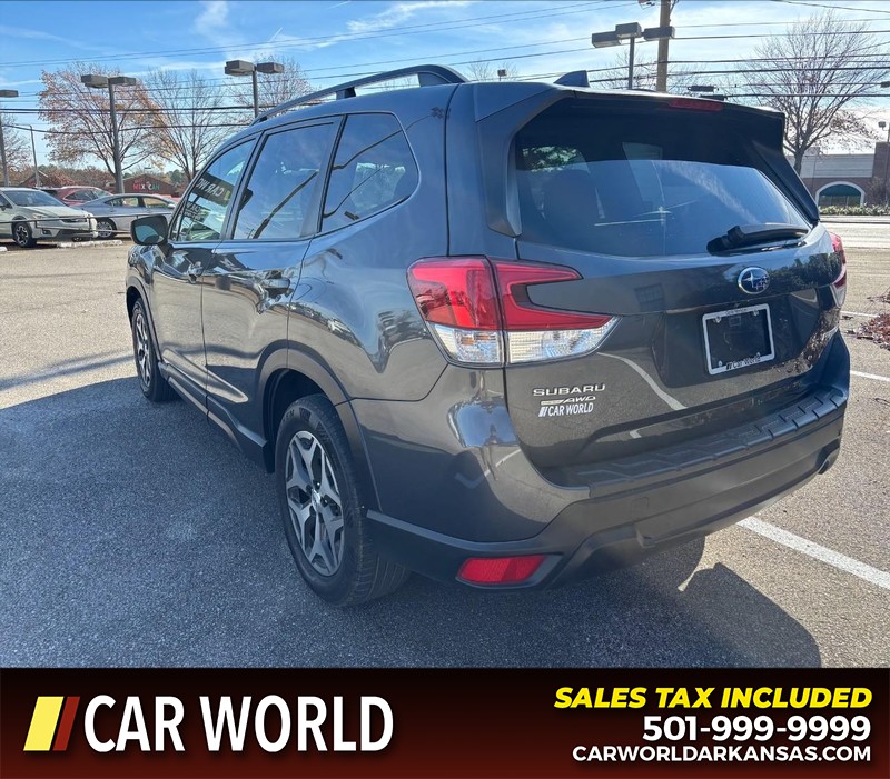 Subaru Forester Vehicle Full-screen Gallery Image 7