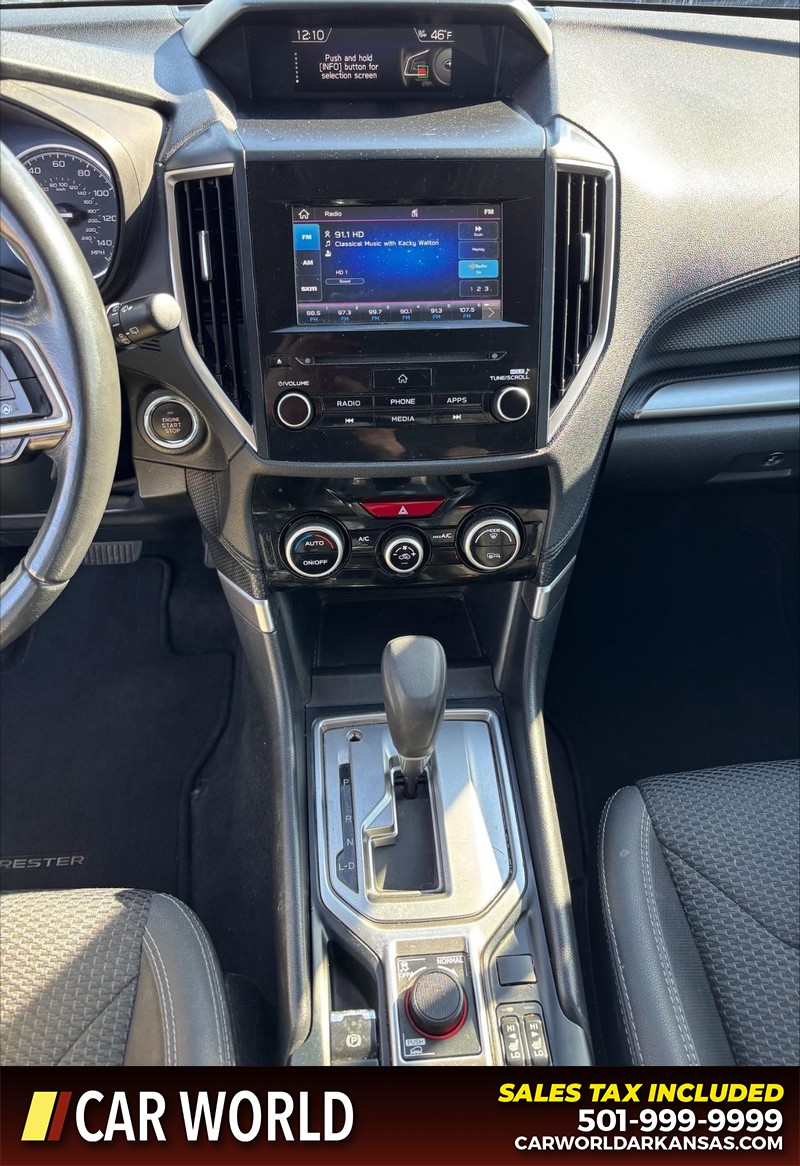 Subaru Forester Vehicle Full-screen Gallery Image 17