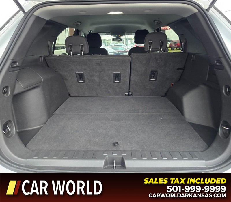 Chevrolet Equinox Vehicle Full-screen Gallery Image 13