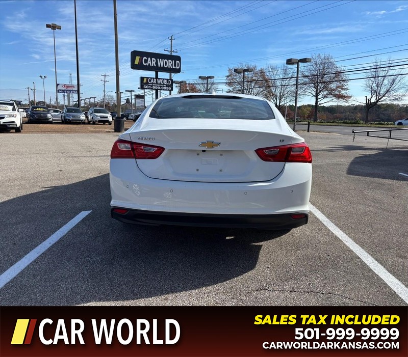 Chevrolet Malibu Vehicle Full-screen Gallery Image 4