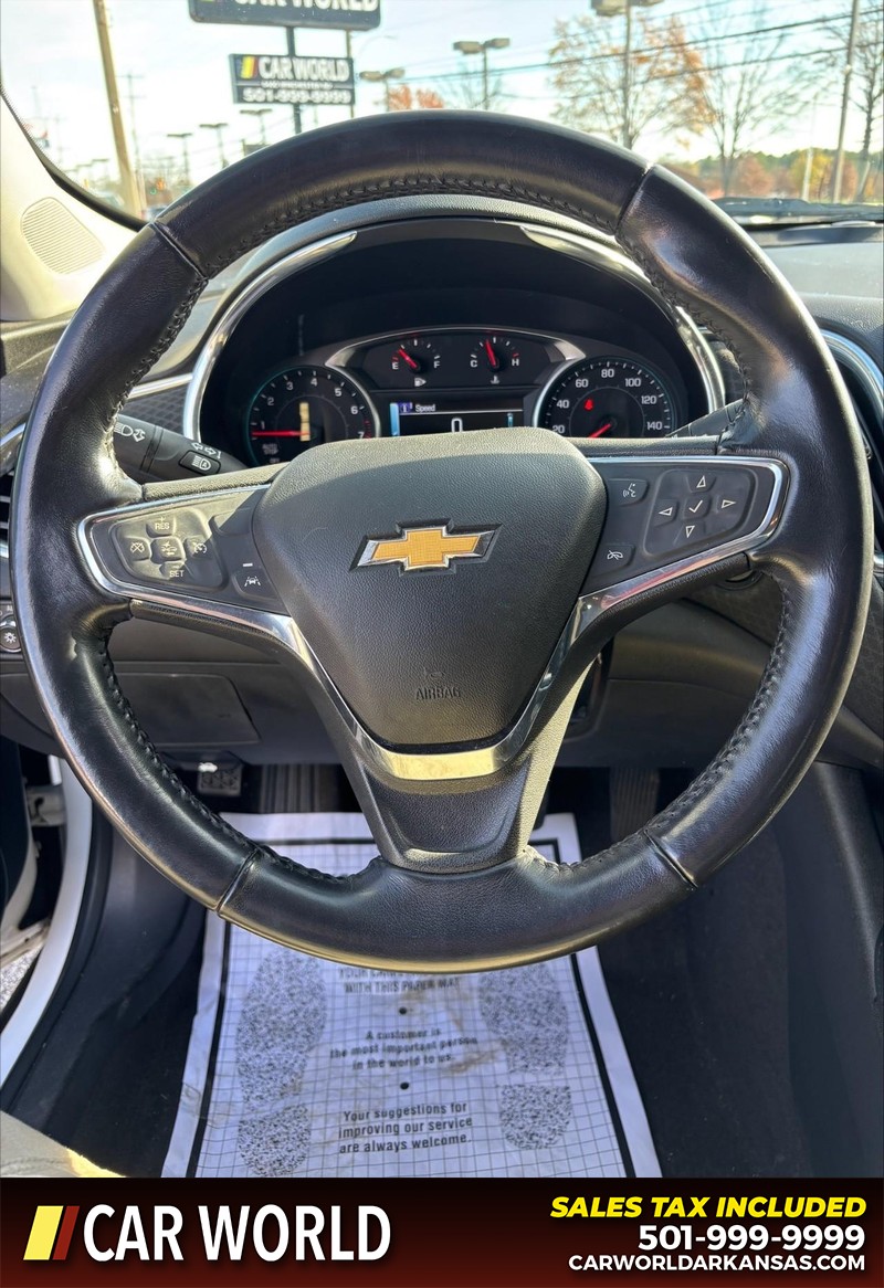 Chevrolet Malibu Vehicle Full-screen Gallery Image 19