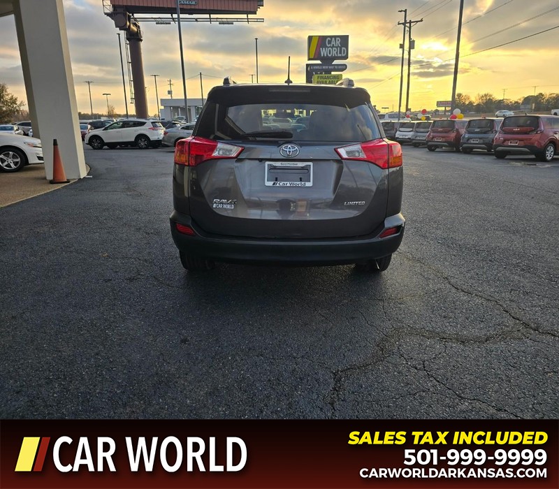 Toyota RAV4 Vehicle Full-screen Gallery Image 5