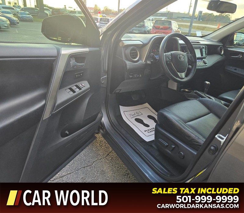 Toyota RAV4 Vehicle Full-screen Gallery Image 7