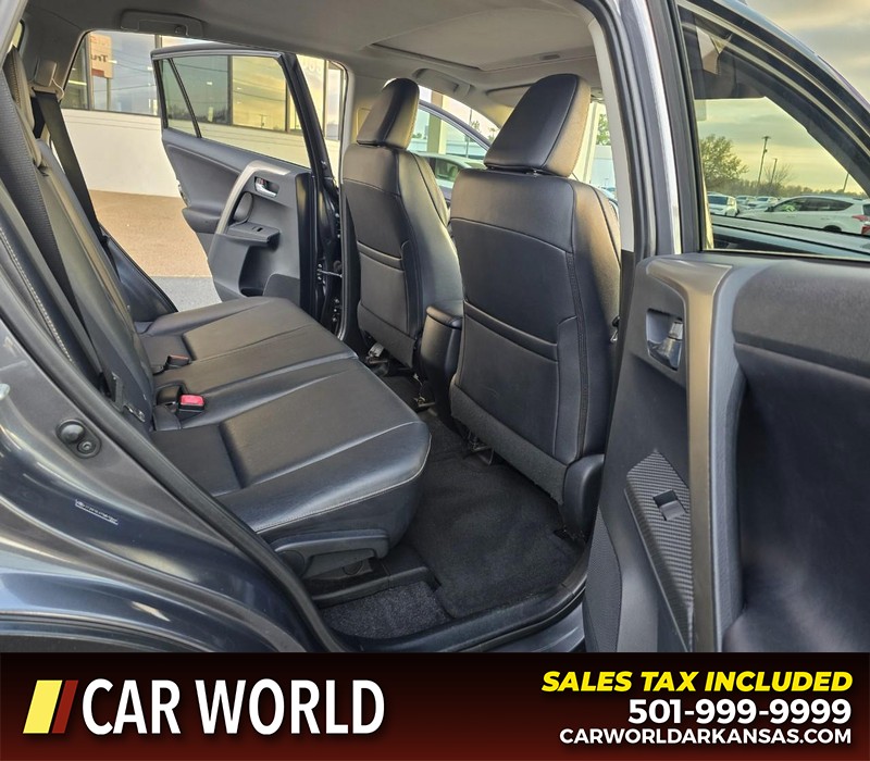 Toyota RAV4 Vehicle Full-screen Gallery Image 12