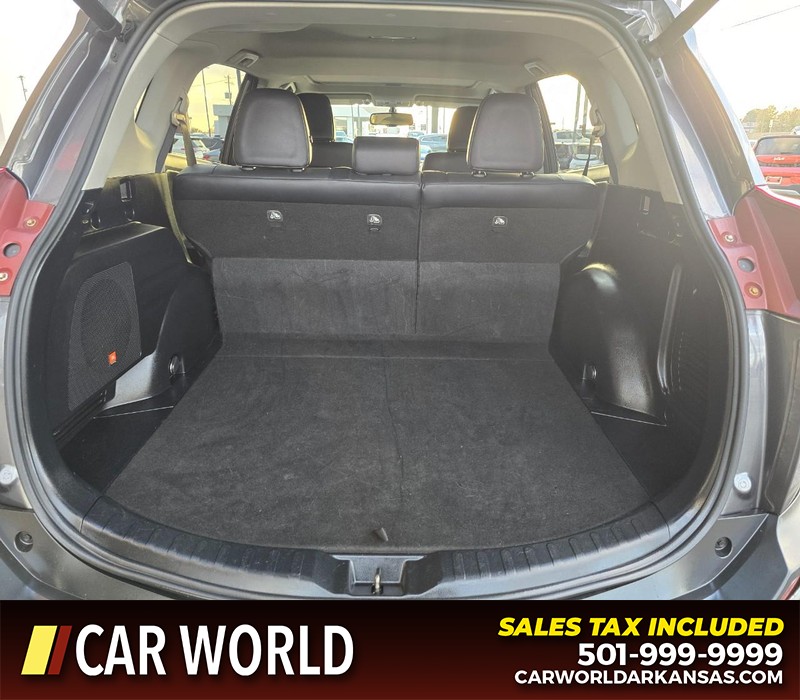 Toyota RAV4 Vehicle Full-screen Gallery Image 13