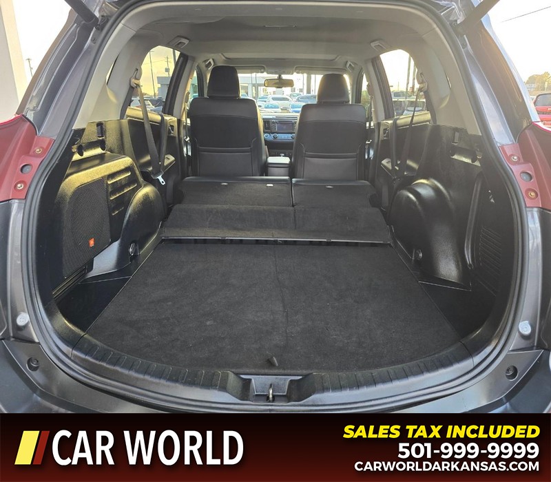 Toyota RAV4 Vehicle Full-screen Gallery Image 14