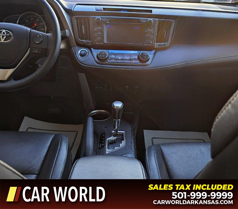 Toyota RAV4 Vehicle Full-screen Gallery Image 18