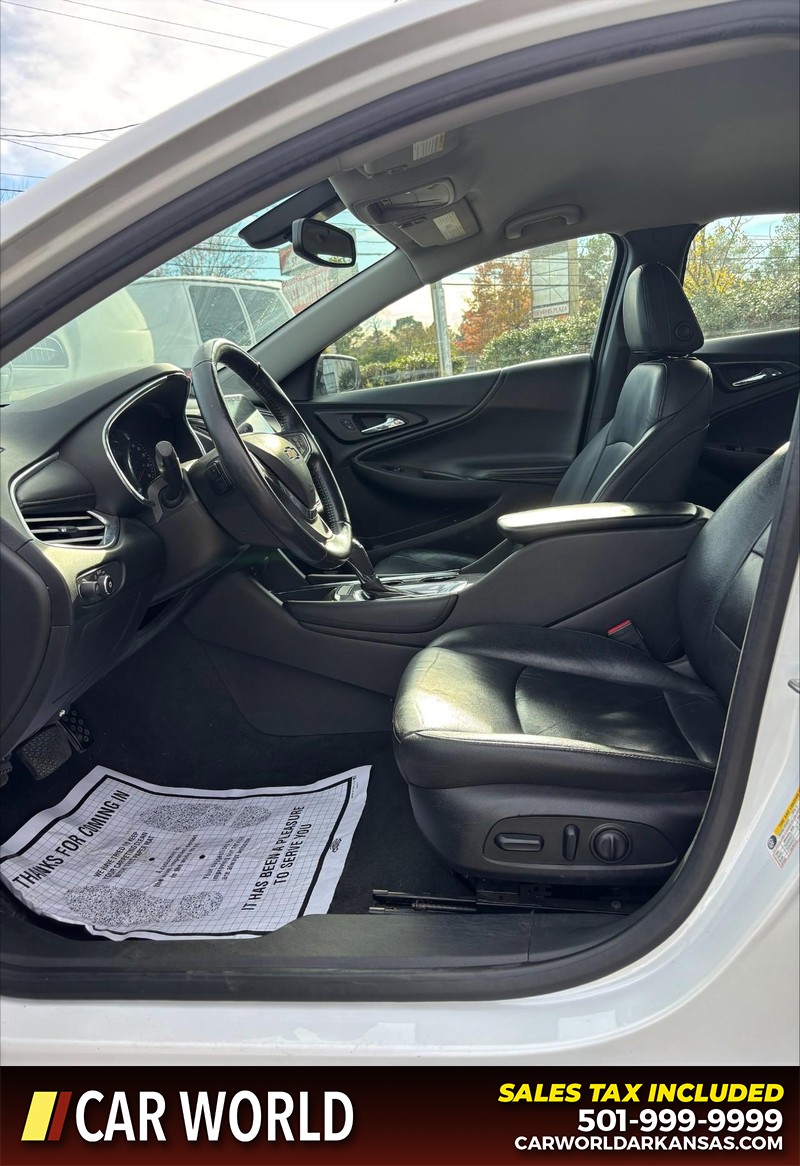 Chevrolet Malibu Vehicle Full-screen Gallery Image 13