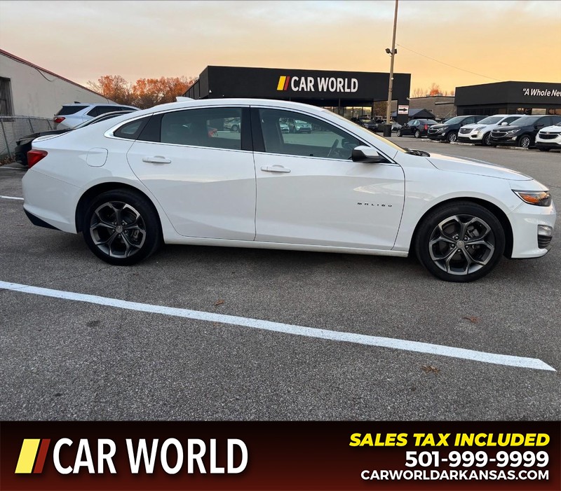 Chevrolet Malibu Vehicle Full-screen Gallery Image 2