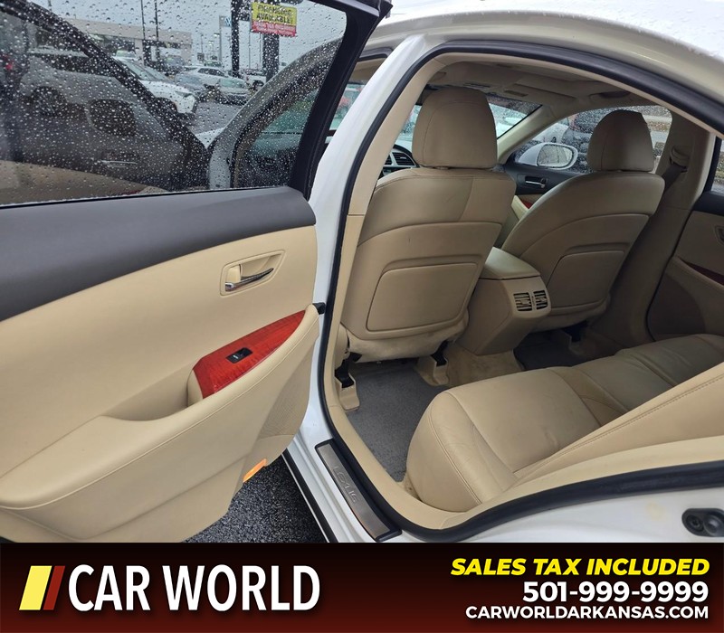 Lexus ES 350 Vehicle Full-screen Gallery Image 9