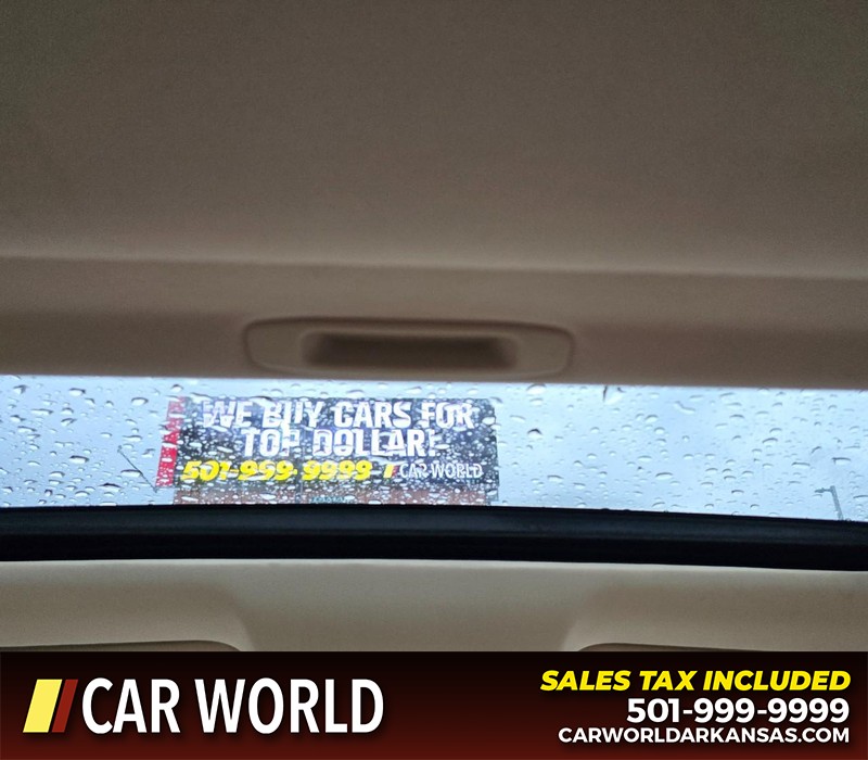 Lexus ES 350 Vehicle Full-screen Gallery Image 18