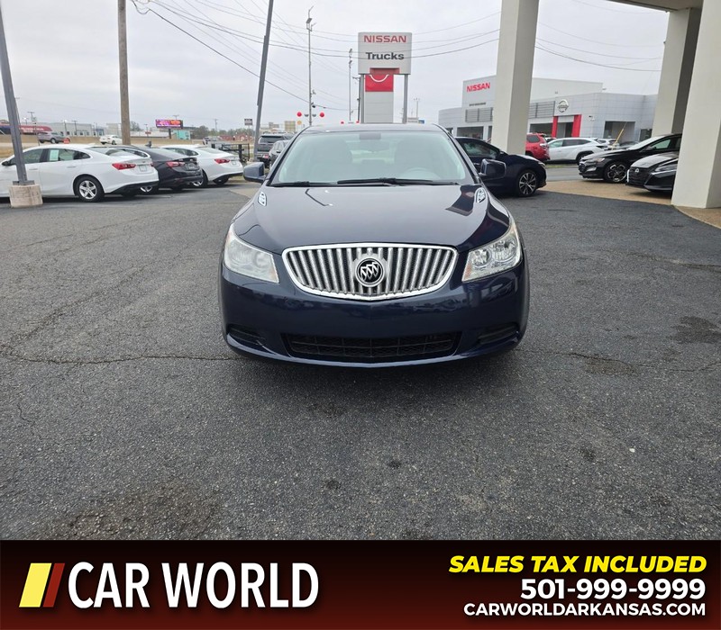 Buick LaCrosse Vehicle Full-screen Gallery Image 2