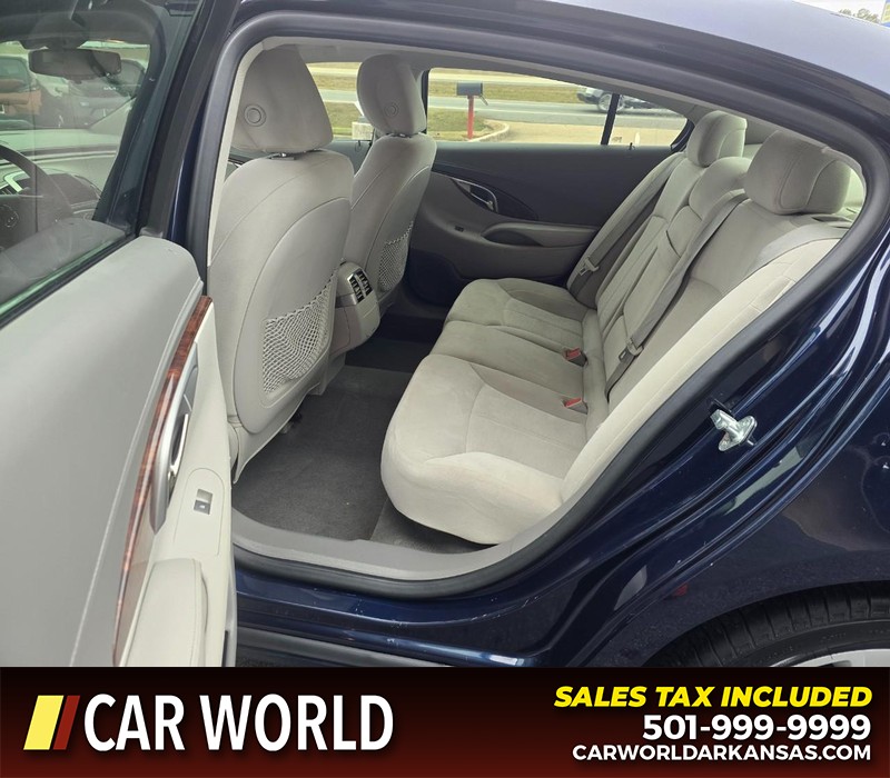 Buick LaCrosse Vehicle Full-screen Gallery Image 10