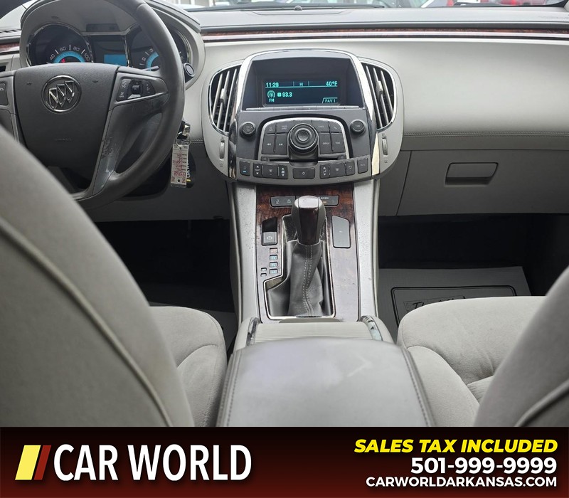 Buick LaCrosse Vehicle Full-screen Gallery Image 18