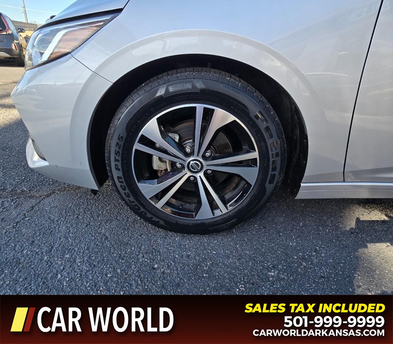 Nissan Sentra Vehicle Full-screen Gallery Image 6