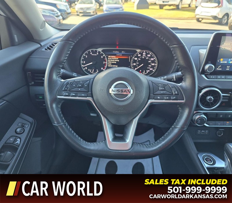 Nissan Sentra Vehicle Full-screen Gallery Image 15