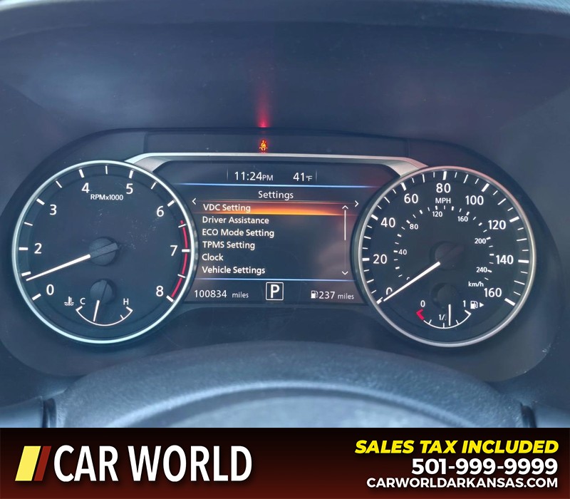 Nissan Sentra Vehicle Full-screen Gallery Image 17