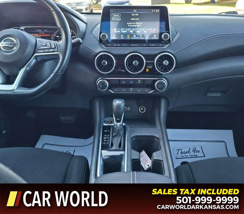 Nissan Sentra Vehicle Full-screen Gallery Image 18