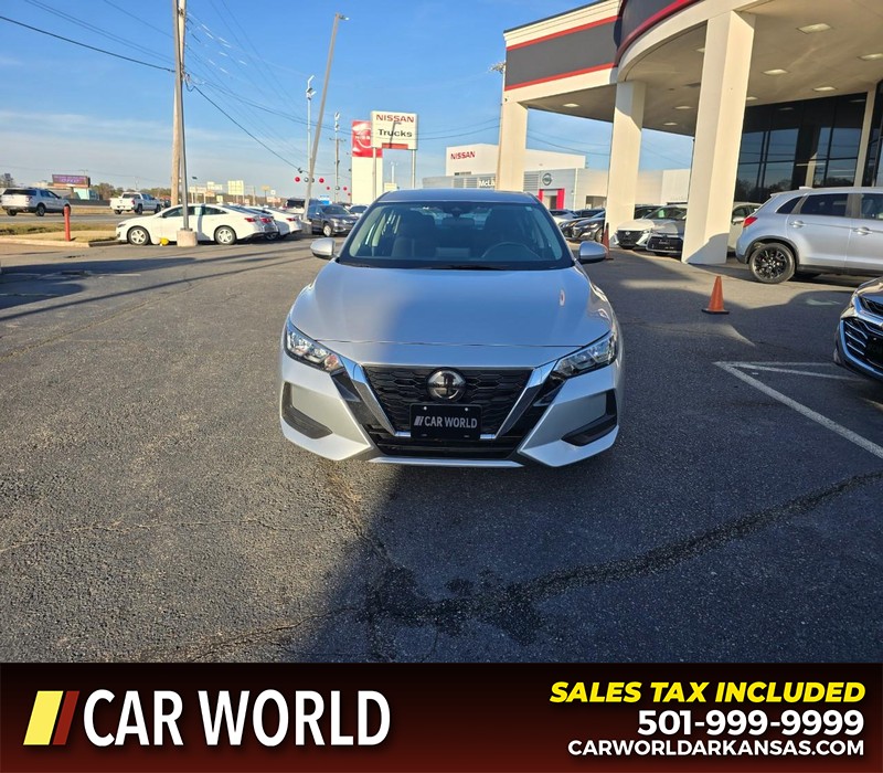 Nissan Sentra Vehicle Full-screen Gallery Image 2