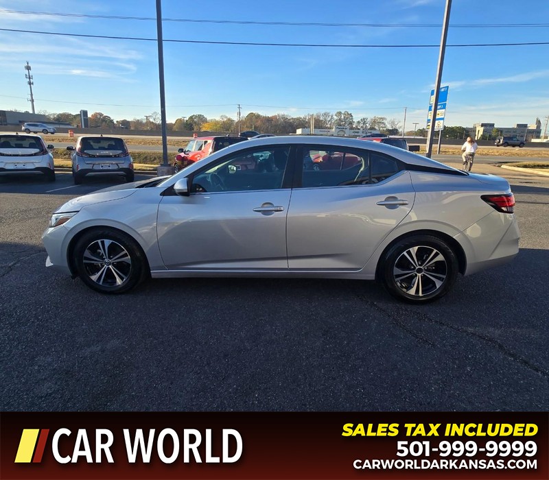 Nissan Sentra Vehicle Full-screen Gallery Image 4