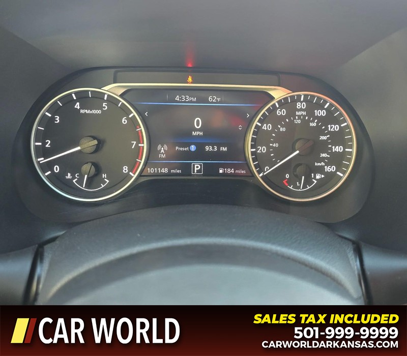 Nissan Sentra Vehicle Full-screen Gallery Image 17