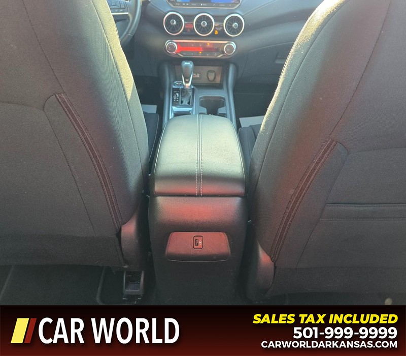 Nissan Sentra Vehicle Full-screen Gallery Image 19