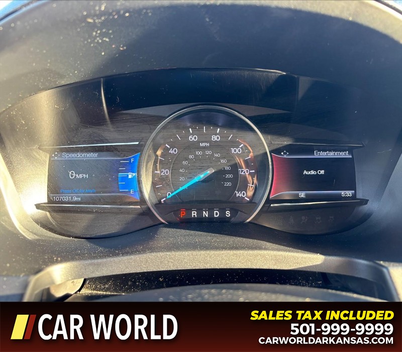 Ford Explorer Vehicle Full-screen Gallery Image 23