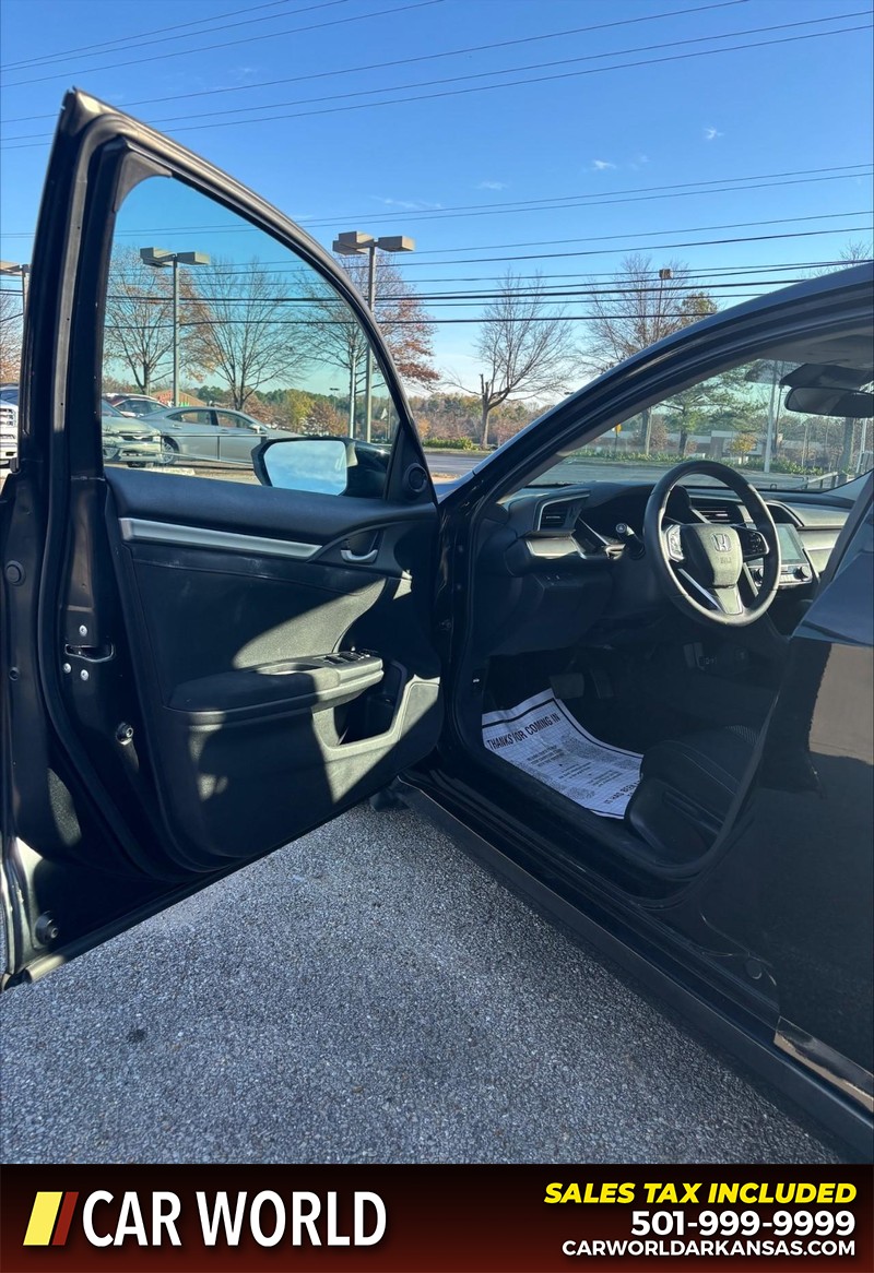 Honda Civic Sedan Vehicle Full-screen Gallery Image 12