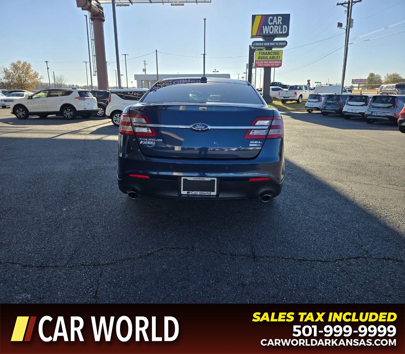 Ford Taurus Vehicle Full-screen Gallery Image 6