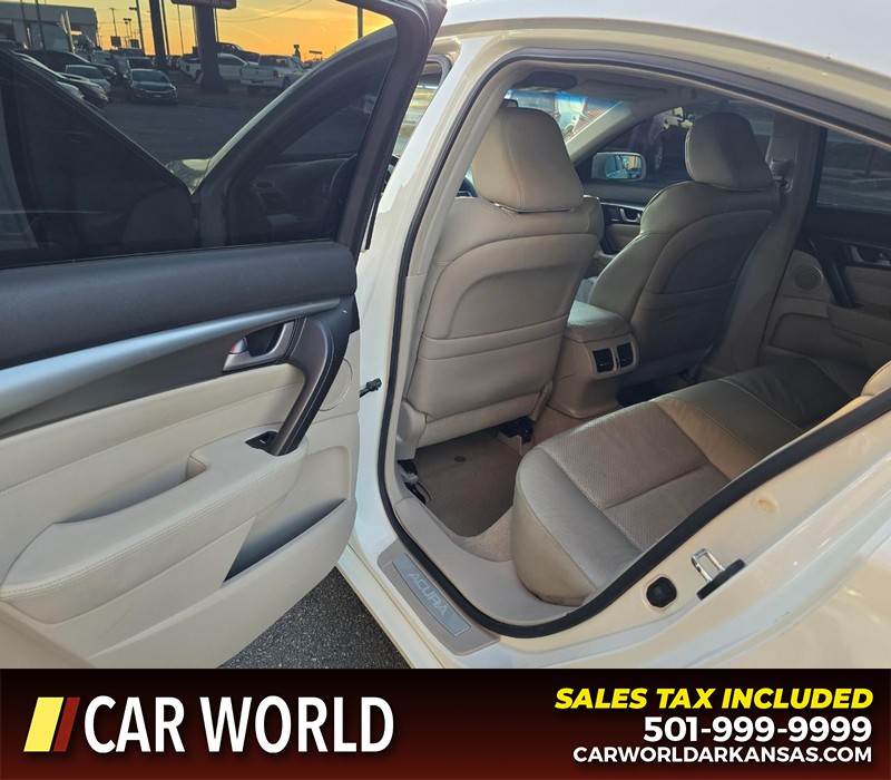 Acura TL Vehicle Full-screen Gallery Image 9