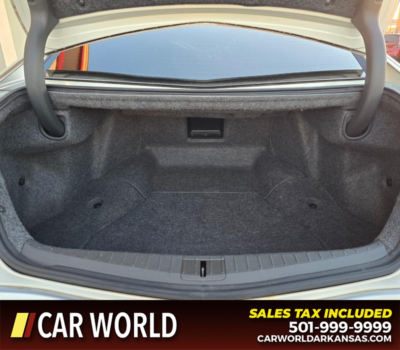Acura TL Vehicle Full-screen Gallery Image 13