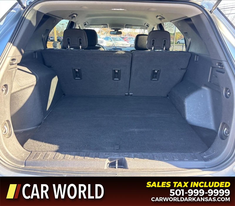 Chevrolet Equinox Vehicle Full-screen Gallery Image 6