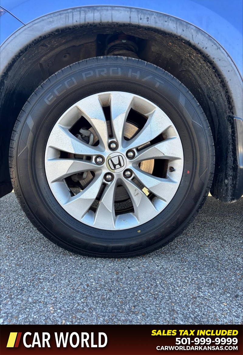 Honda CR-V Vehicle Full-screen Gallery Image 11