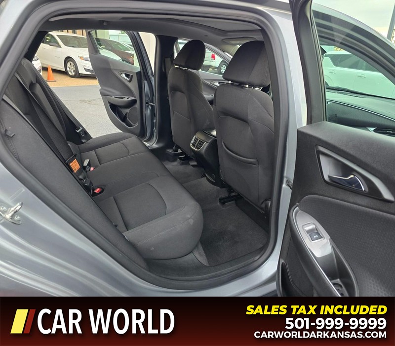 Chevrolet Malibu Vehicle Full-screen Gallery Image 12