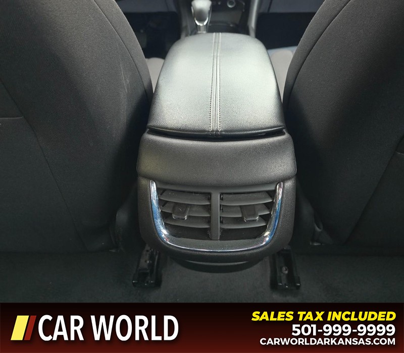 Chevrolet Malibu Vehicle Full-screen Gallery Image 20