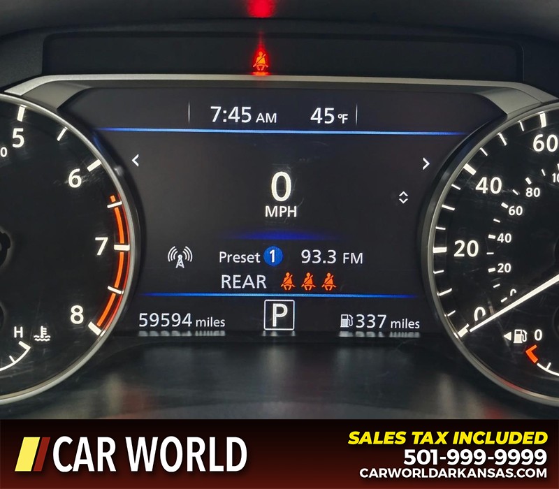 Nissan Altima Vehicle Full-screen Gallery Image 16