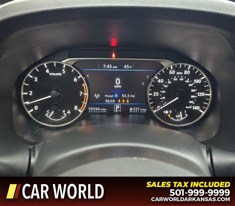 Nissan Altima Vehicle Full-screen Gallery Image 17