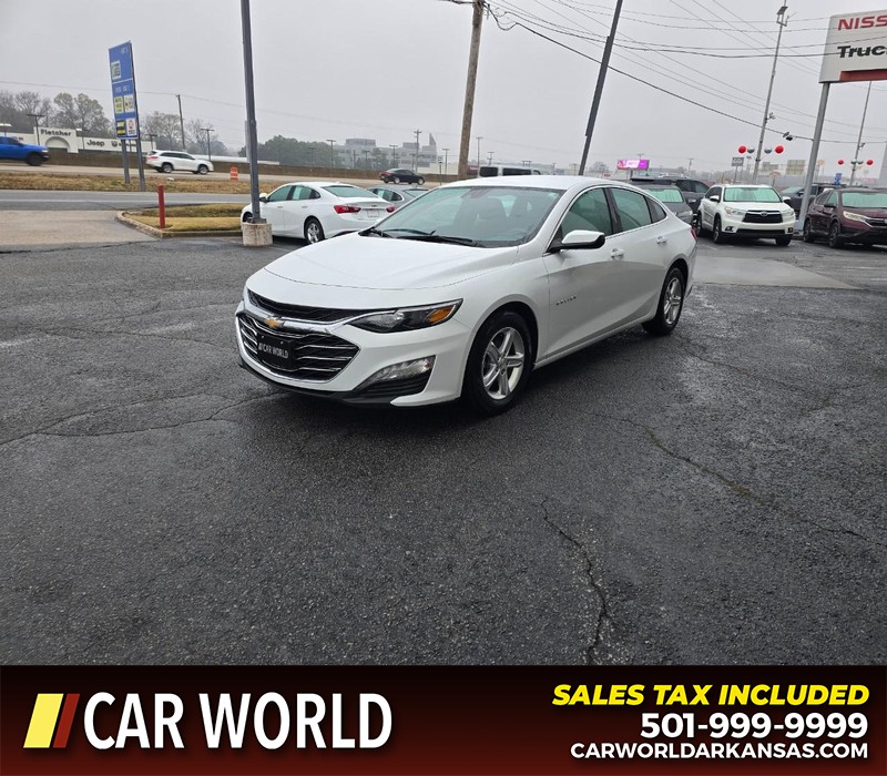 Chevrolet Malibu Vehicle Full-screen Gallery Image 3