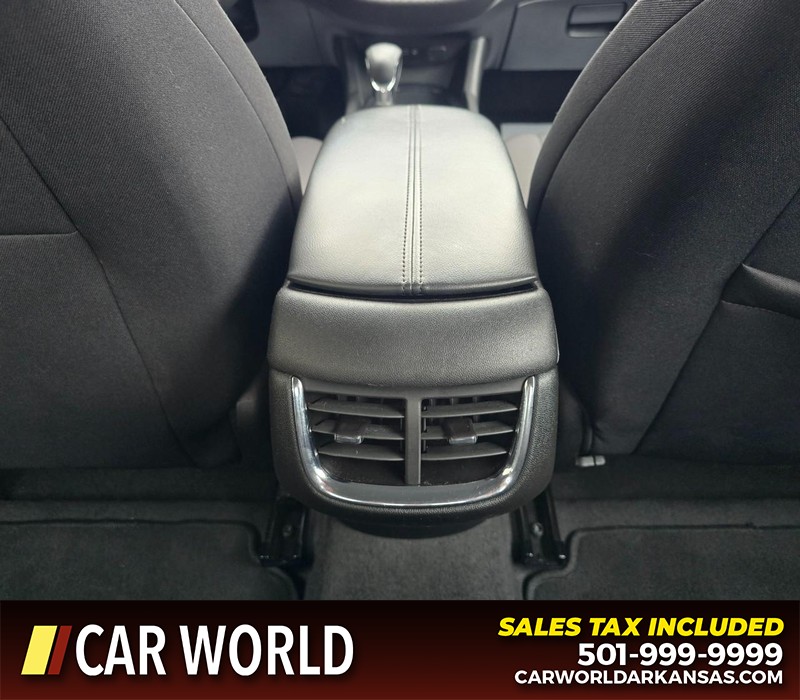 Chevrolet Malibu Vehicle Full-screen Gallery Image 19