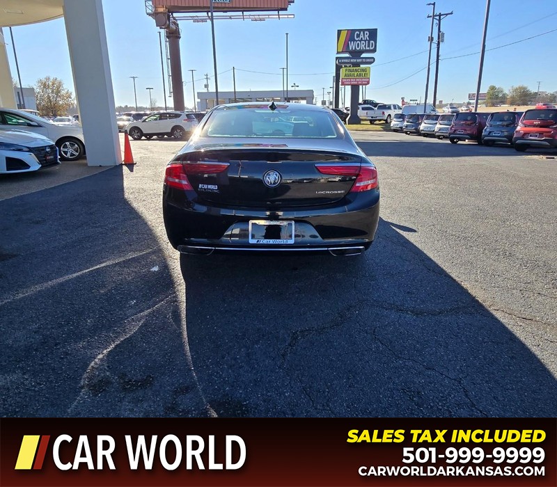 Buick LaCrosse Vehicle Full-screen Gallery Image 5