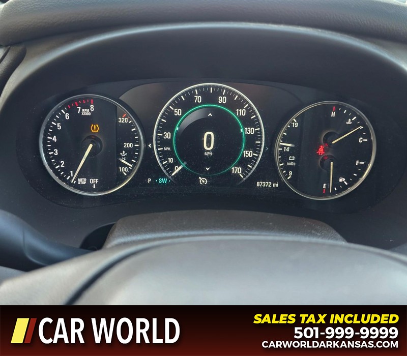 Buick LaCrosse Vehicle Full-screen Gallery Image 17