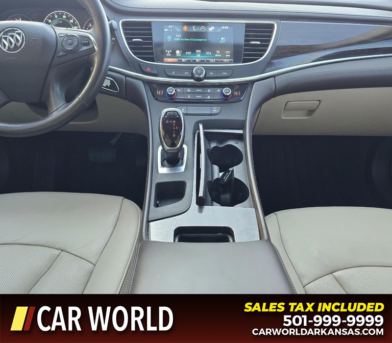Buick LaCrosse Vehicle Full-screen Gallery Image 18