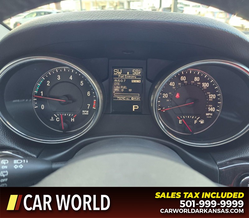 Jeep Grand Cherokee Vehicle Full-screen Gallery Image 17