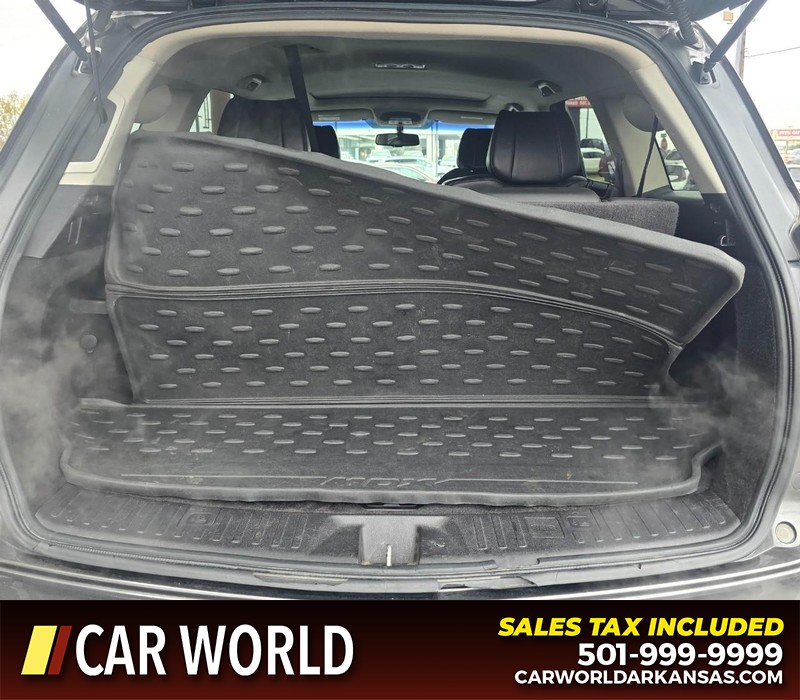 Acura MDX Vehicle Full-screen Gallery Image 15
