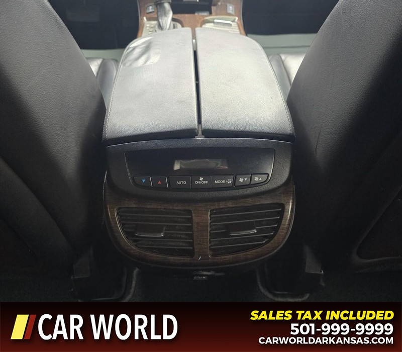 Acura MDX Vehicle Full-screen Gallery Image 24